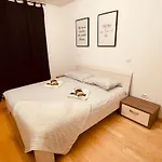Poki Apartment